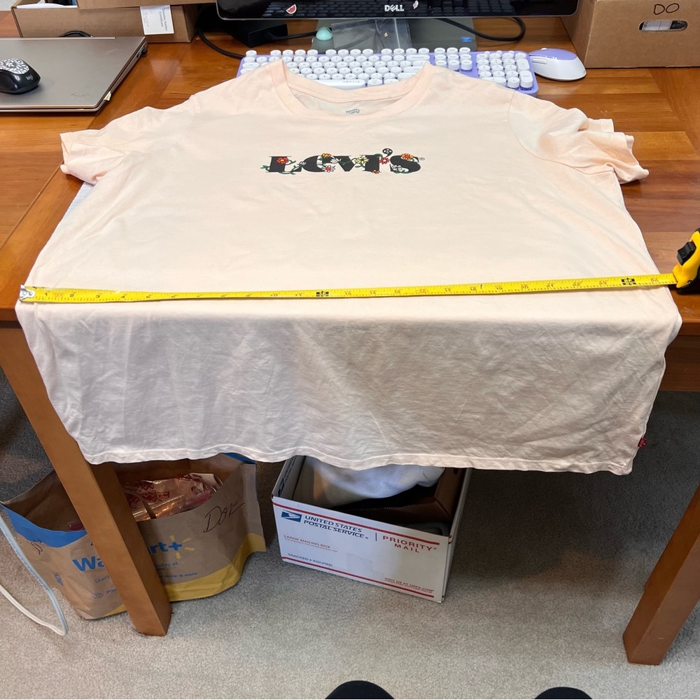 Levi’s Peach Color T-Shirt Size 3X - Picture 4 of 10